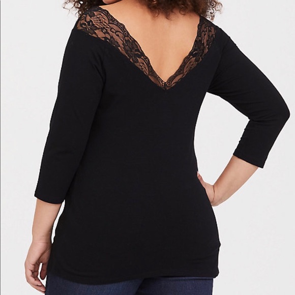 Torrid’s NWT Black Foxy Lace Trim Tee Size 1X - Picture 7 of 9
